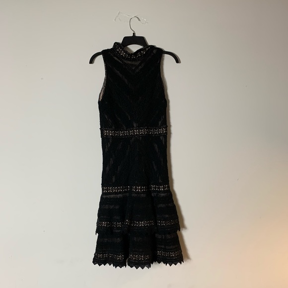BRAND NEW Alice + Olivia Black Lace flared dress - Picture 1 of 11